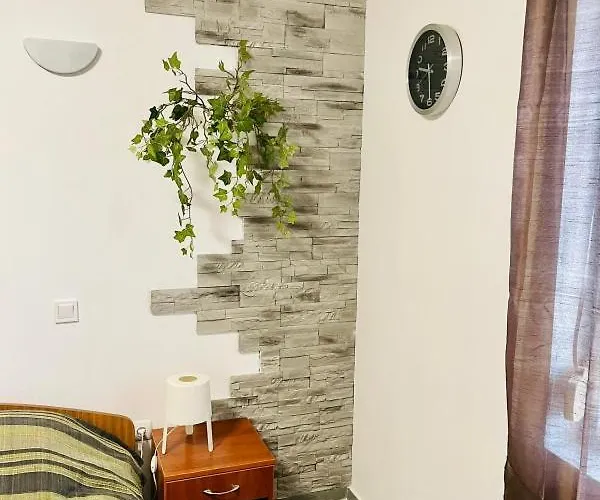 Bravo 1 Sluneční pobřeží